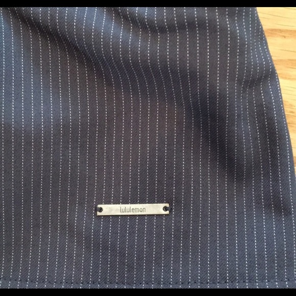 Lululemon detachable hood rain jacket - Picture 6 of 6